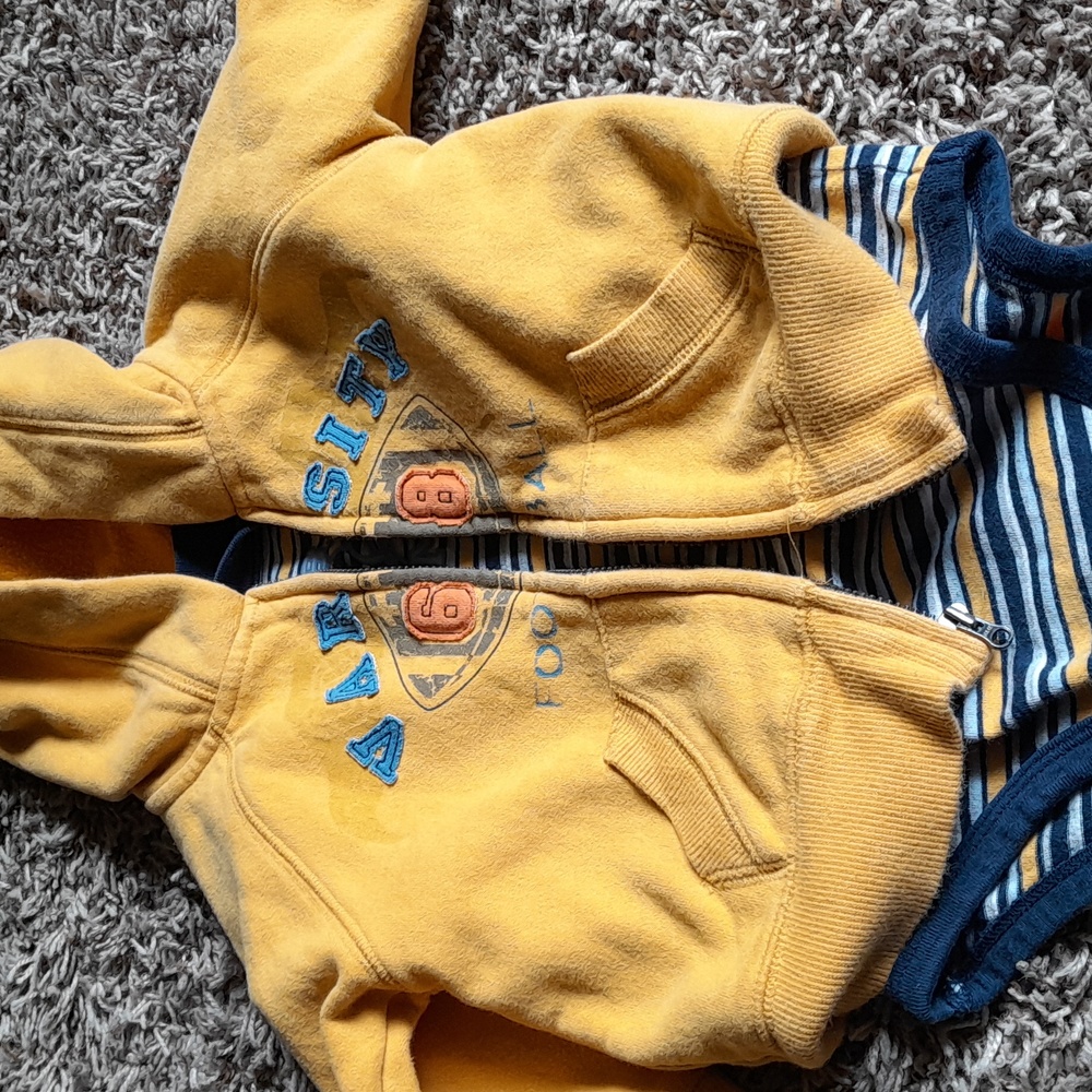 Matching onsie and jacket - Picture 1 of 3